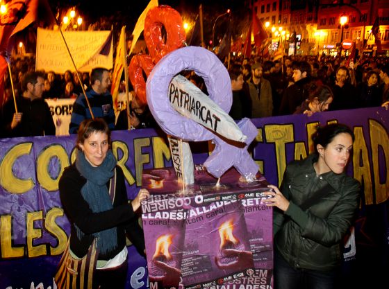 Праздники в Испании: женский день 8 марта в Валенсии.