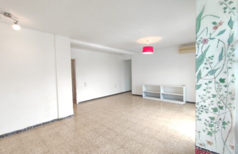 Продажа квартиры в районе Malilla- VP71
